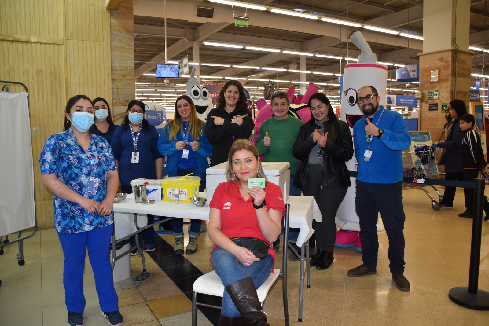 NUEVO PUNTO DE VACUNACIÓN EN MALL ESPACIO URBANO SE SUMA A CAMPAÑA DE SALUD CONTRA INFLUENZA Y COVID-19
