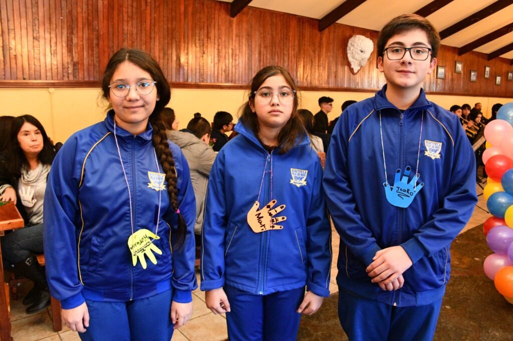 Antonia Ascencio, Mariana Rojas y 
Joaquín Madrid, Escuela Villa Las Nieves.